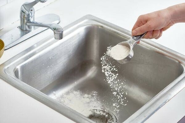 Sử dụng ngay các nguyên vật liệu tại nhà để thông tắc bồn rửa bát đơn giản, dễ dàng
